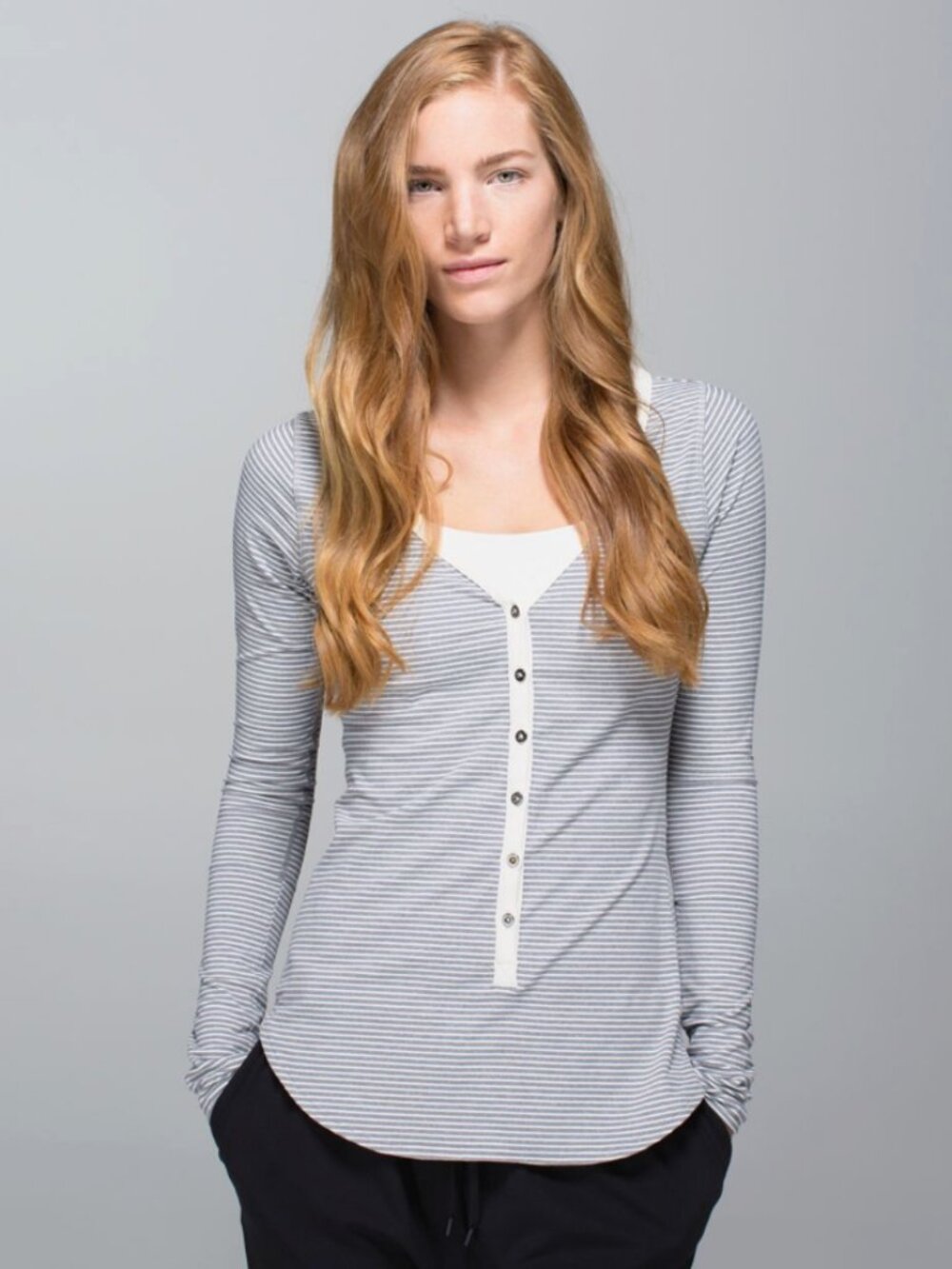 LULULEMON  Womens Size 6 Heather Gray Stripe L/S AWESOMA HENLEY SHIRT